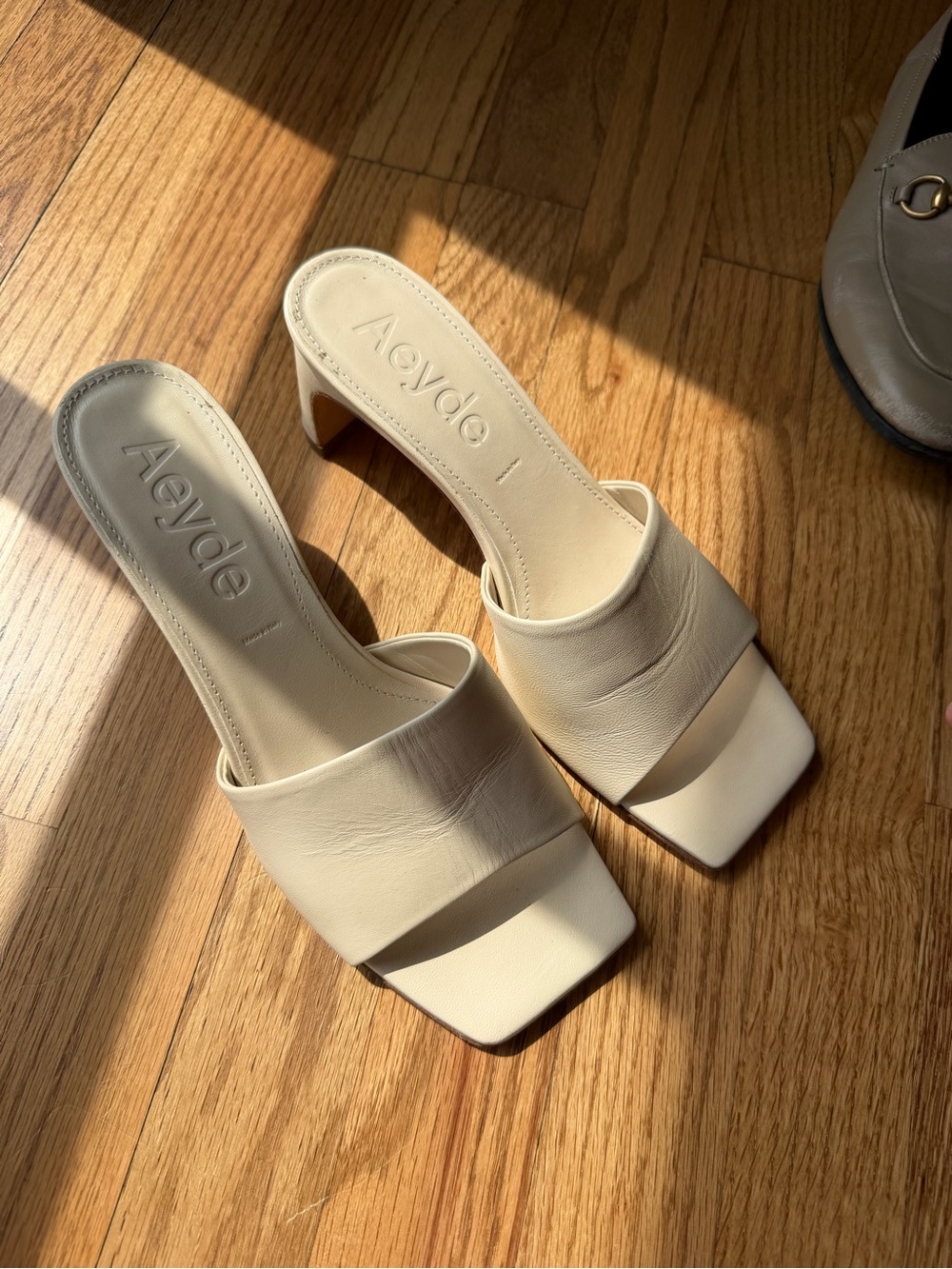 Aeyde Cream Square-Toe Leather Mules